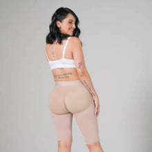 Cargar imagen en el visor de la galería, FAJITEX 24570 – Capri de Alta Compresión con Efecto Levanta Glúteos – Fantasy Lingerie NYC