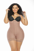 Load image into Gallery viewer, Fajas Post-quirúrgicas Salomé 233-CCB Abierto sin zipper perineal

